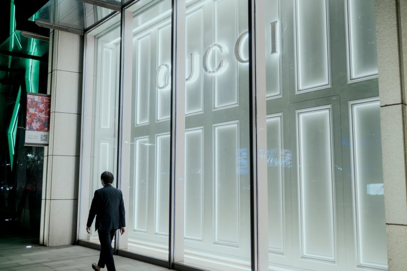 LED Edge Glow Signage