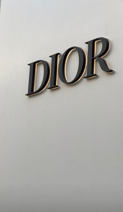 Sleek Edge Lit Displays