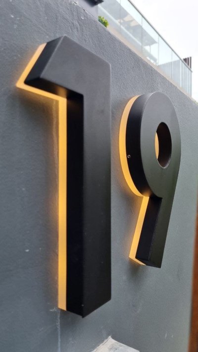 Custom Edge-Lit Letters