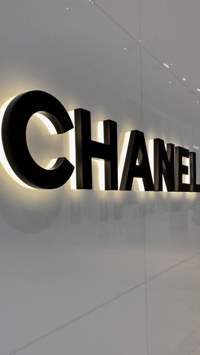 Sleek Edge Lit Displays