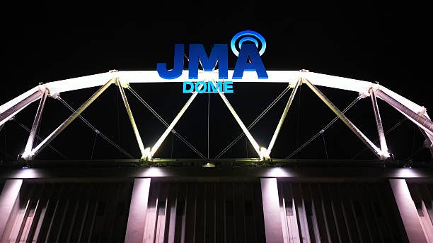 Suspended Channel Letter Installation