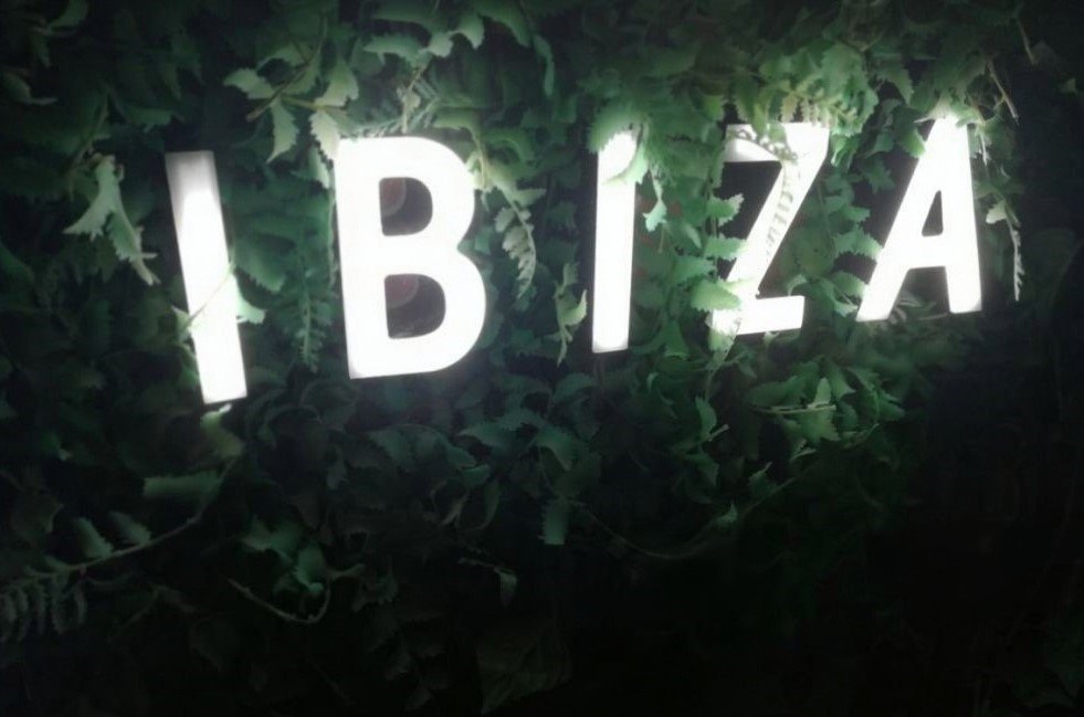 Custom Full Lit Letters