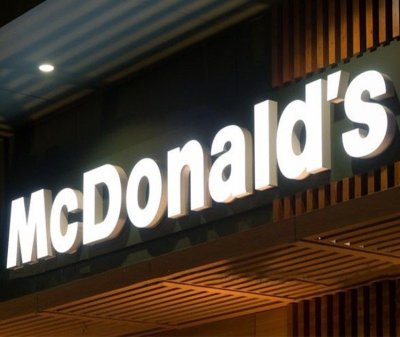 Restaurant Exterior Channel Letters