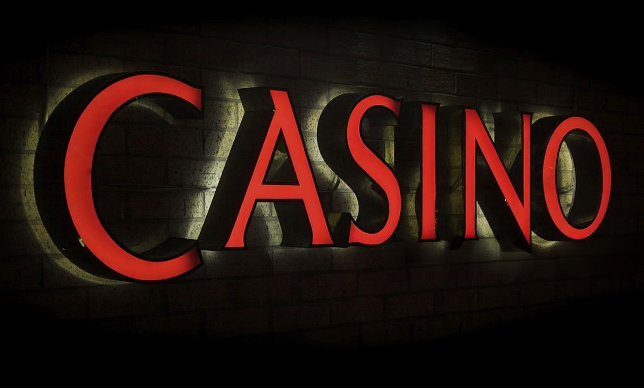 Commerical Full Lit Channel Letters