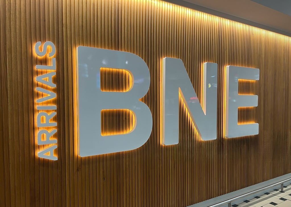 Edge Lit Storefront Displays